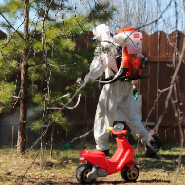 Обработка участка от клещей в Набережных Челнах?